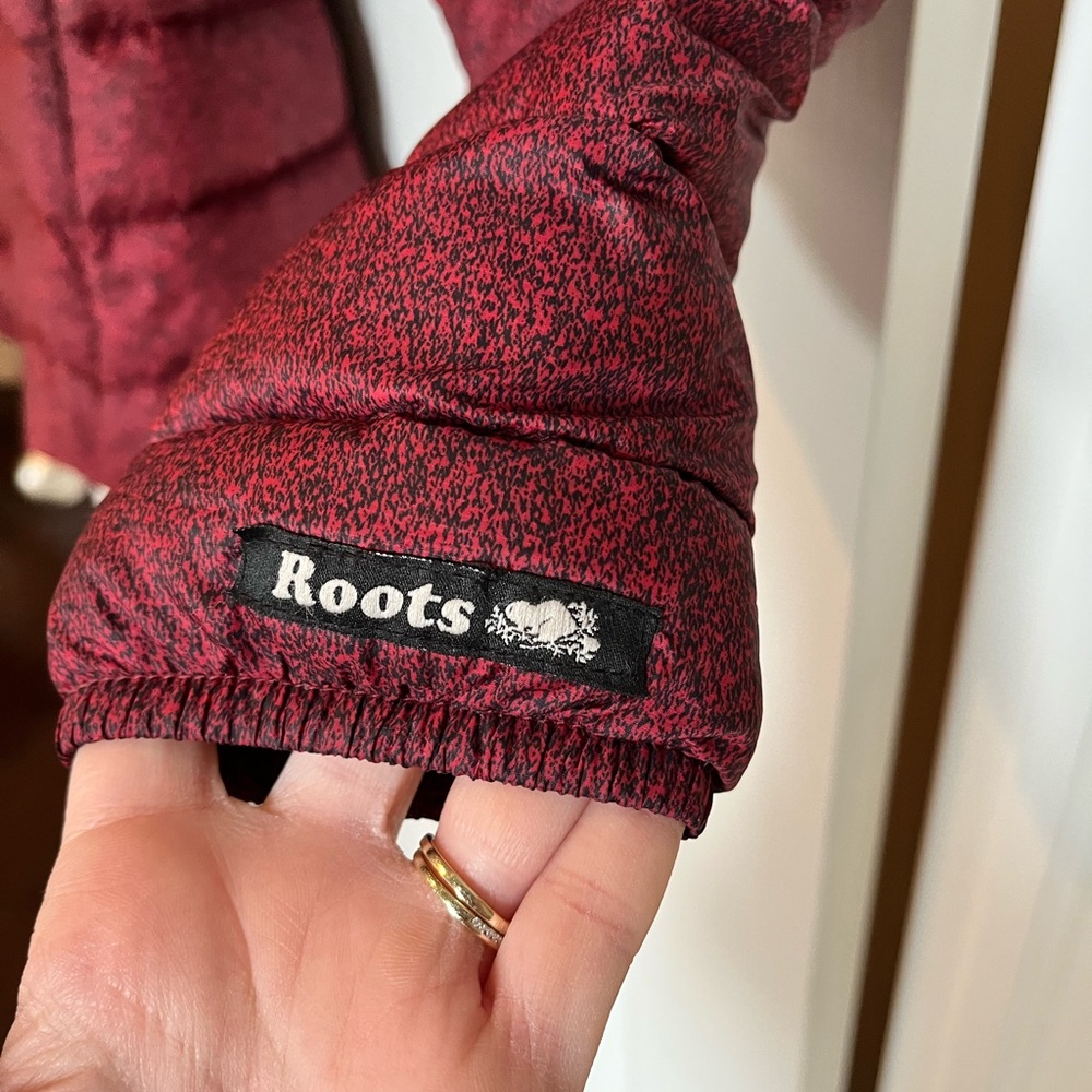 Roots | Down Jacket - Picture 4 of 7